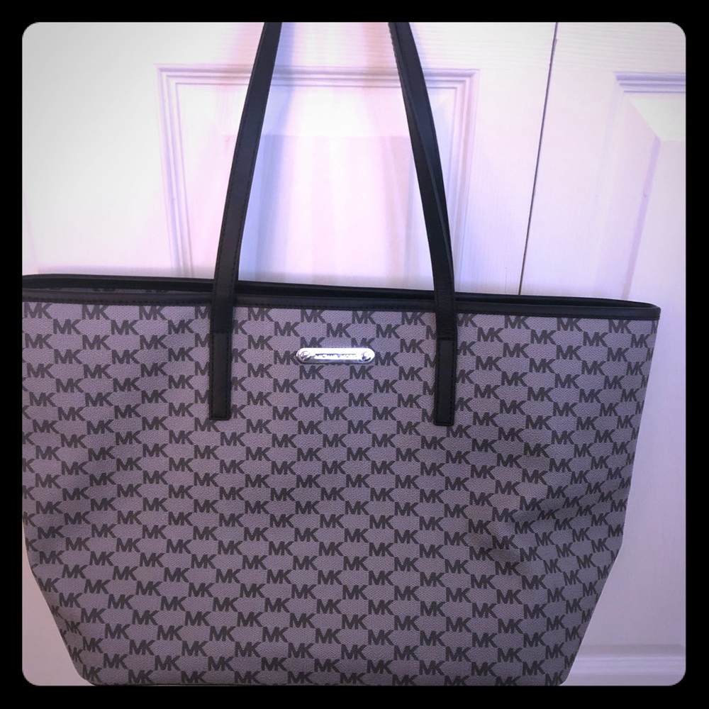 Michael Kors Tote